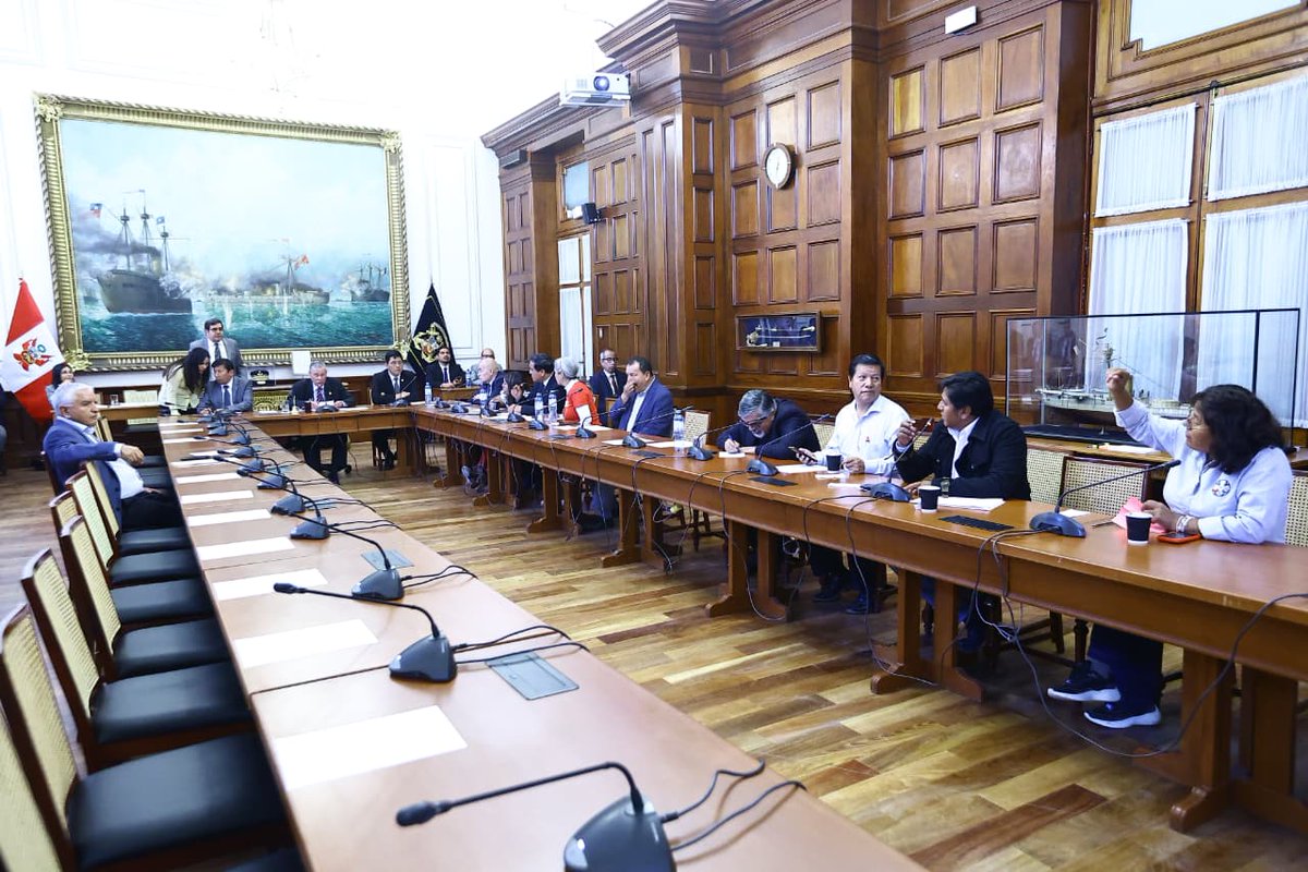 congresoperu's tweet image. #CongresoInforma | Junta de Portavoces definió temas a debatirse en el Pleno de esta semana.

📲 Nota completa: shorturl.at/wAUjB