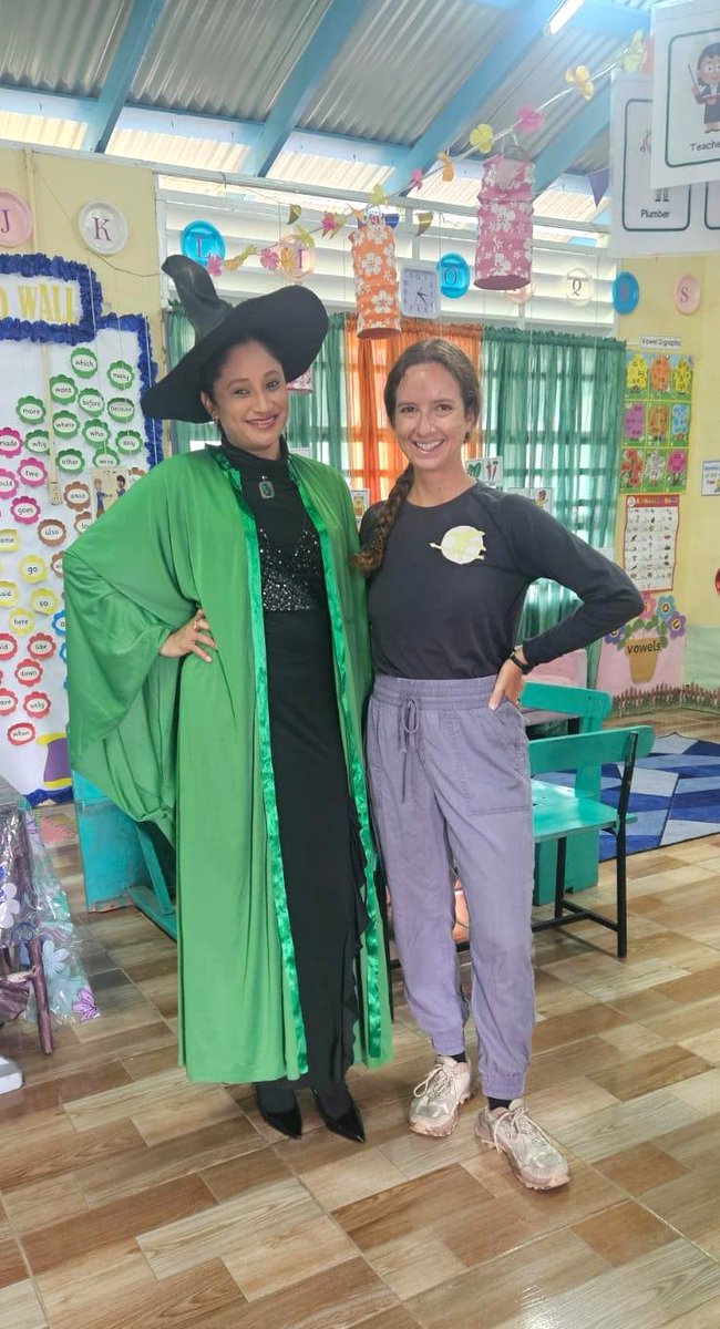 peacecorpguyana's tweet image. Can you identify these characters? 
#PeaceCorps Volunteer Emily and Miss Brenda got into character to help bring books to life as they inspire the young readers in their class. 📚📖
Side by side collaboration to improve students' literacy and reading skills. 💪 #MakingLearningFun