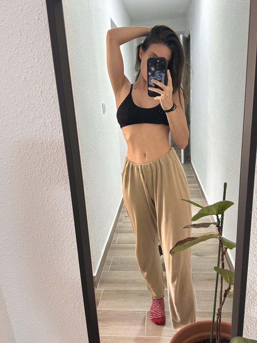 Goddess 💸 tweet media