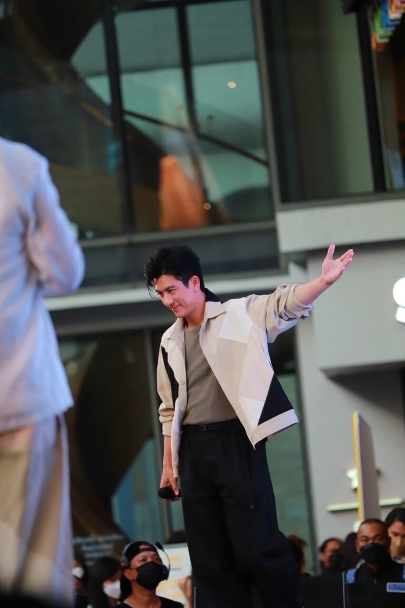 Tik Jesdaporn Pholdee tweet media