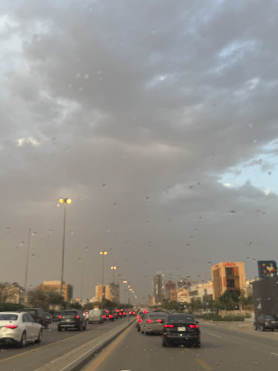 أحمد آل غالب tweet media