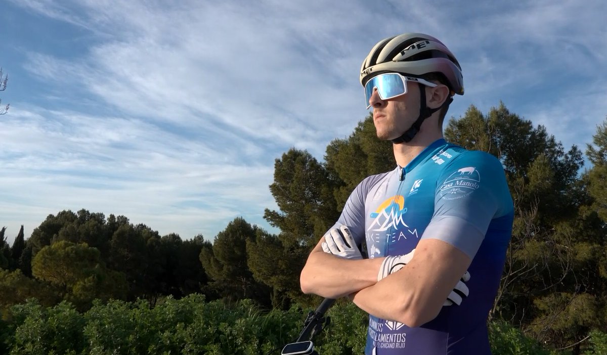 𝐠𝐫𝐮𝐩𝐨𝐜𝐨𝐦𝐮𝐧𝐢𝐜𝐚𝐭𝐯 tweet media