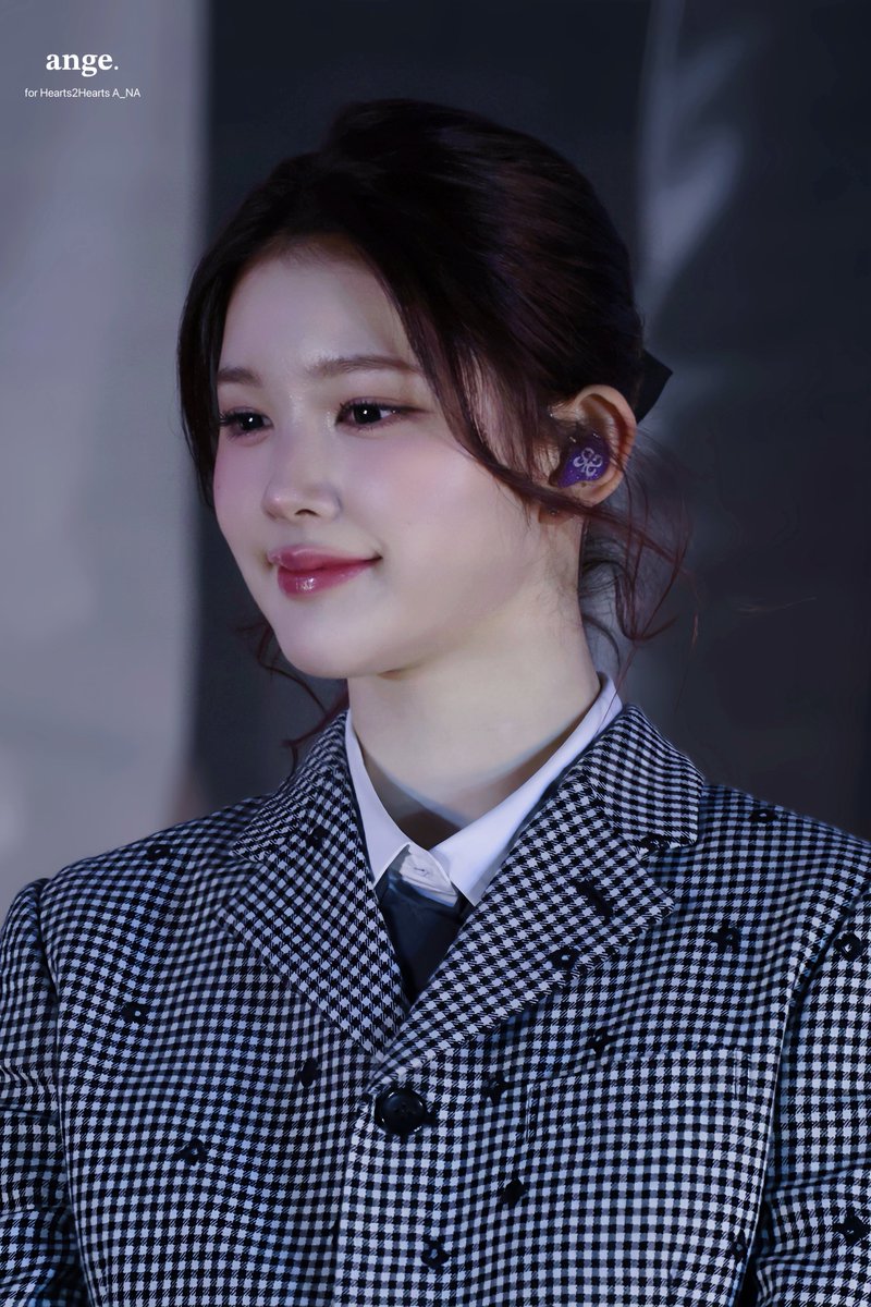 𝐚𝐧𝐠𝐞. tweet media