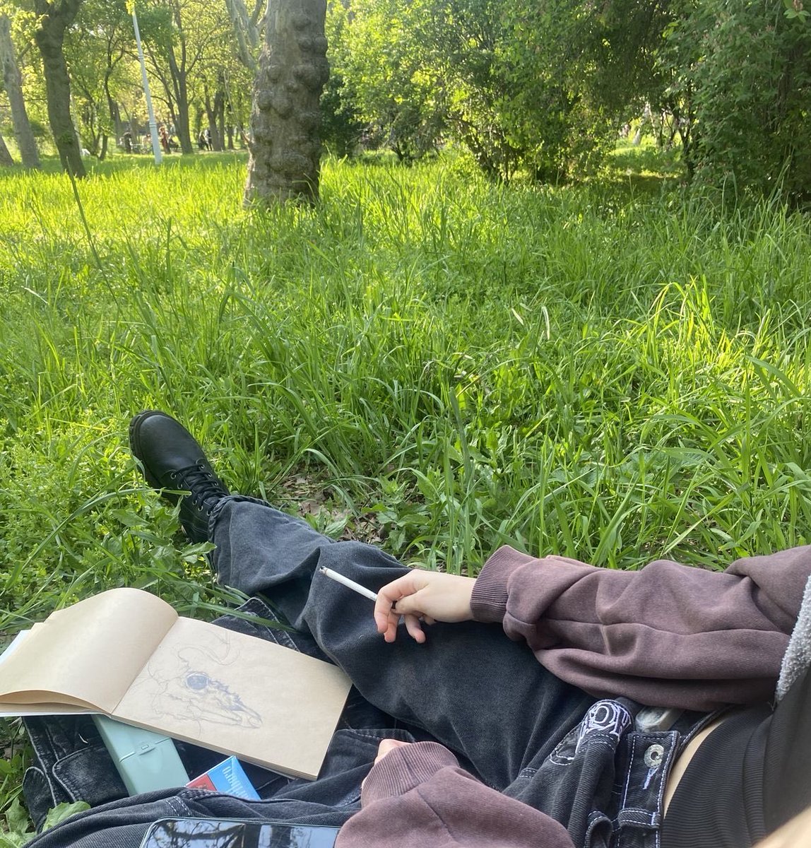 𝙳𝚘𝚗𝚗𝚊 𝚃𝚛𝚘𝚢 👀🕴️ tweet media