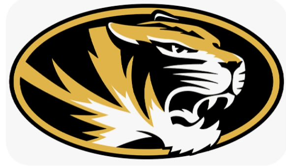 Coach_Koper's tweet photo. Thank you @CoachChrisBall for stopping by Warrenton High School today. Go Tigers! https://t.co/tJnKHEBkvB