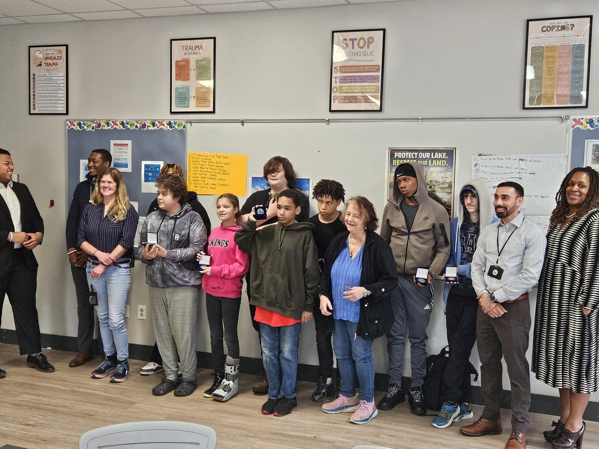 EricGordon_CEO's tweet photo. Today, the @CityofCleveland came to @pepcleveland #PEPHopewell to continue their support of the #LowRiders class project Lala's Litter Free Cleveland campaign! They brought the students' posters back "supported by the Mayor's Office of Sustainability" and offered grant support! https://t.co/DOjDu6KLIB