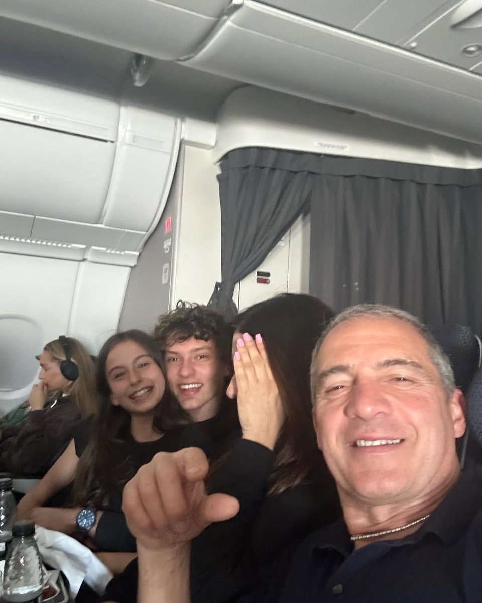 Goatnelli🤙 tweet media