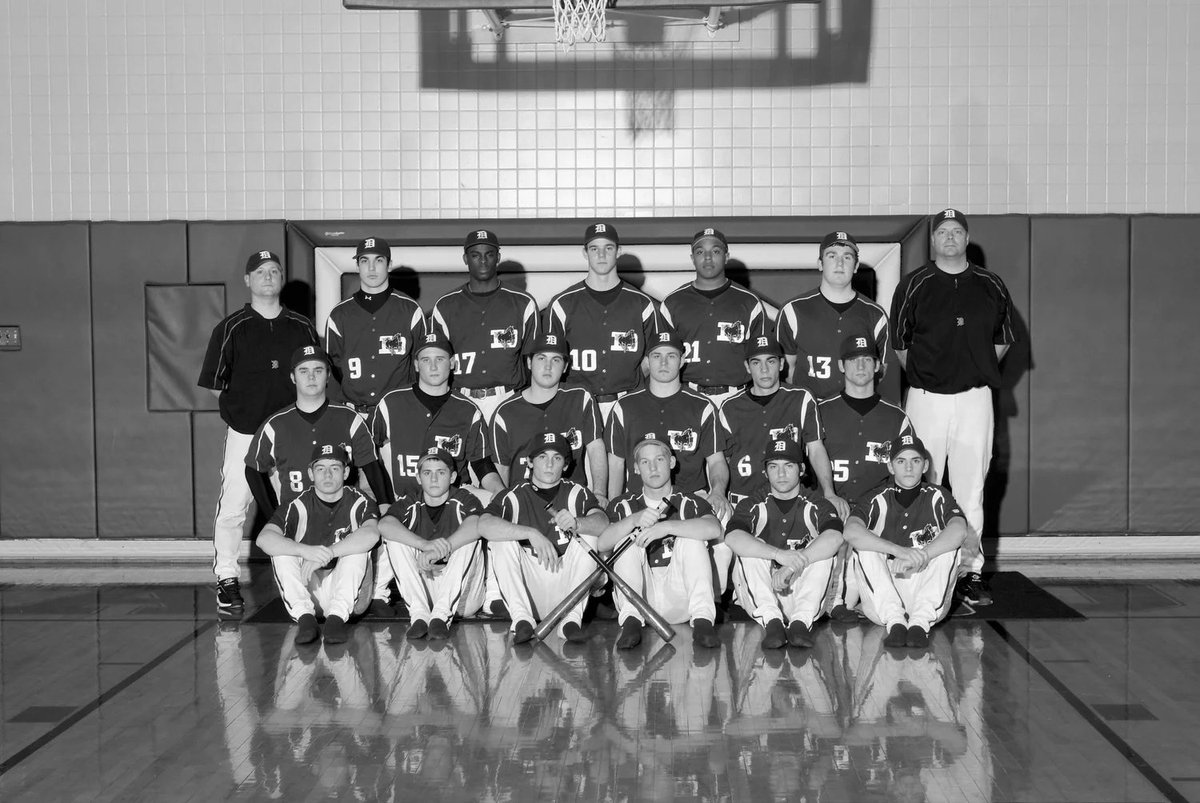 SFDAthletics's tweet photo. 𝙎𝙁𝘿 𝙃𝙖𝙡𝙡 𝙤𝙛 𝙁𝙖𝙢𝙚 𝙎𝙥𝙤𝙩𝙡𝙞𝙜𝙝𝙩

Kicking things off with Ryan Curl ’08

⚾ .441 avg, 41 SB (school record), 0.78 ERA
🏆 Gatorade OH Player of the Year
🏆 ABCA Gold Glove | 2x All-Ohio
Drafted by the Royals & 4-year standout at Miami.

🎟️ Tickets to An Evening of Distinction on May 9th: https://t.co/AF8Dn5Hkeo

#GoStallions