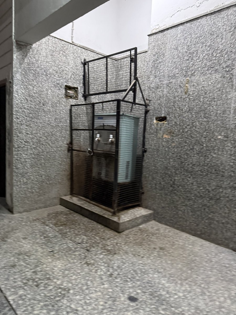 vivpan11's tweet photo. @myogioffice @myogiadityanath @DM_PRAYAGRAJ  Chand Shekhar Azad Park Prayagraj: in the 3 km jogging track, none of the RO snd water coolers are working for many months and even in this hot weather. toilets also in a bad shape. Please take corrective action. https://t.co/5AAD1QY6Re