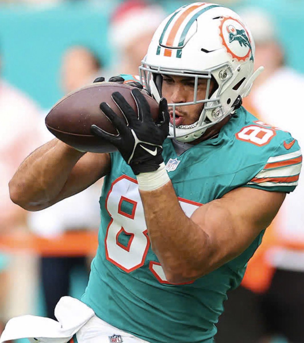 MayeXG0nzo's tweet image. TE:

Keep: Hunter Henry, Eli Raridon, Julian Hill (3)
Cut: Tanner Arkin, Jack Westover, CJ Dippre

#NEPats