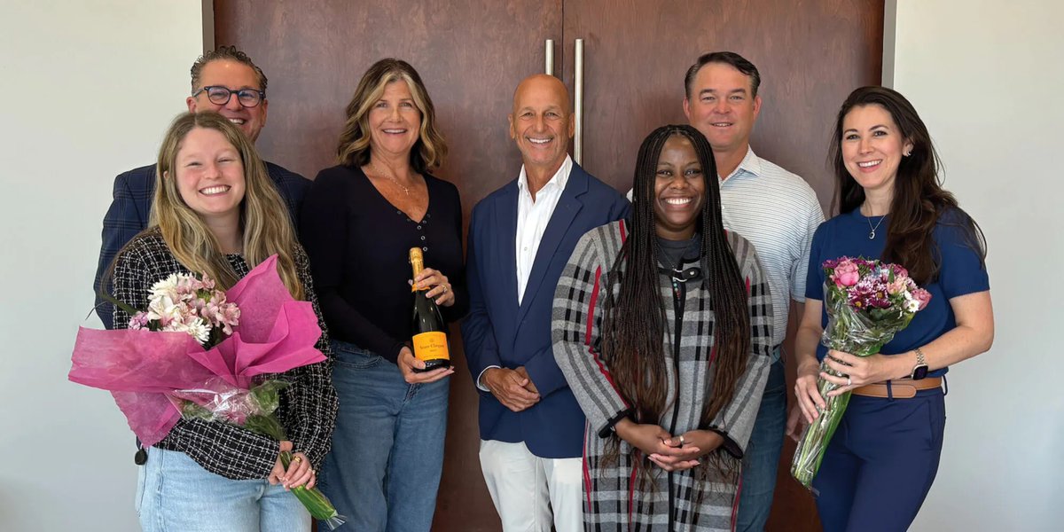 FoundryCRE's tweet photo. 🏆 Our Orlando office has been recognized with the 2026 CoStar Impact Award for Sale/Acquisition of the Year in the Orlando market. The award honors the our role in the off-market acquisition and development of Edgewood Park of Commerce.
 
Learn more: https://t.co/ZBxnCbzW4D https://t.co/lDgHXxwvpb