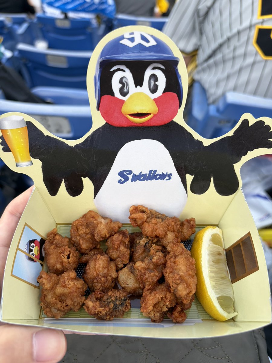 くすまち tweet media