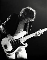 F3hvu6kKTYXcOAF's tweet photo. He was highly regarded as the ‘backbone of rhythm’ that underpinned Volan’s creativity.
#SteveCurrie
#RIP
#TRex - Ride a White Swan
Live at Taverne De L'Olympia, Paris,1971.
https://t.co/wg8TmMcBxe…
Jewel
https://t.co/E8AOtXR3Dn… https://t.co/kUaOg4mlq9