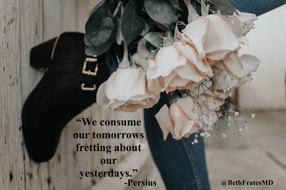 BethFratesMD's tweet image. When we focus on the here and now, we are able to enjoy the gift of the present. 🎁

 #TuesdayMorning #JoyTRAIN #Mindfulness #MindBody #InnerPeace