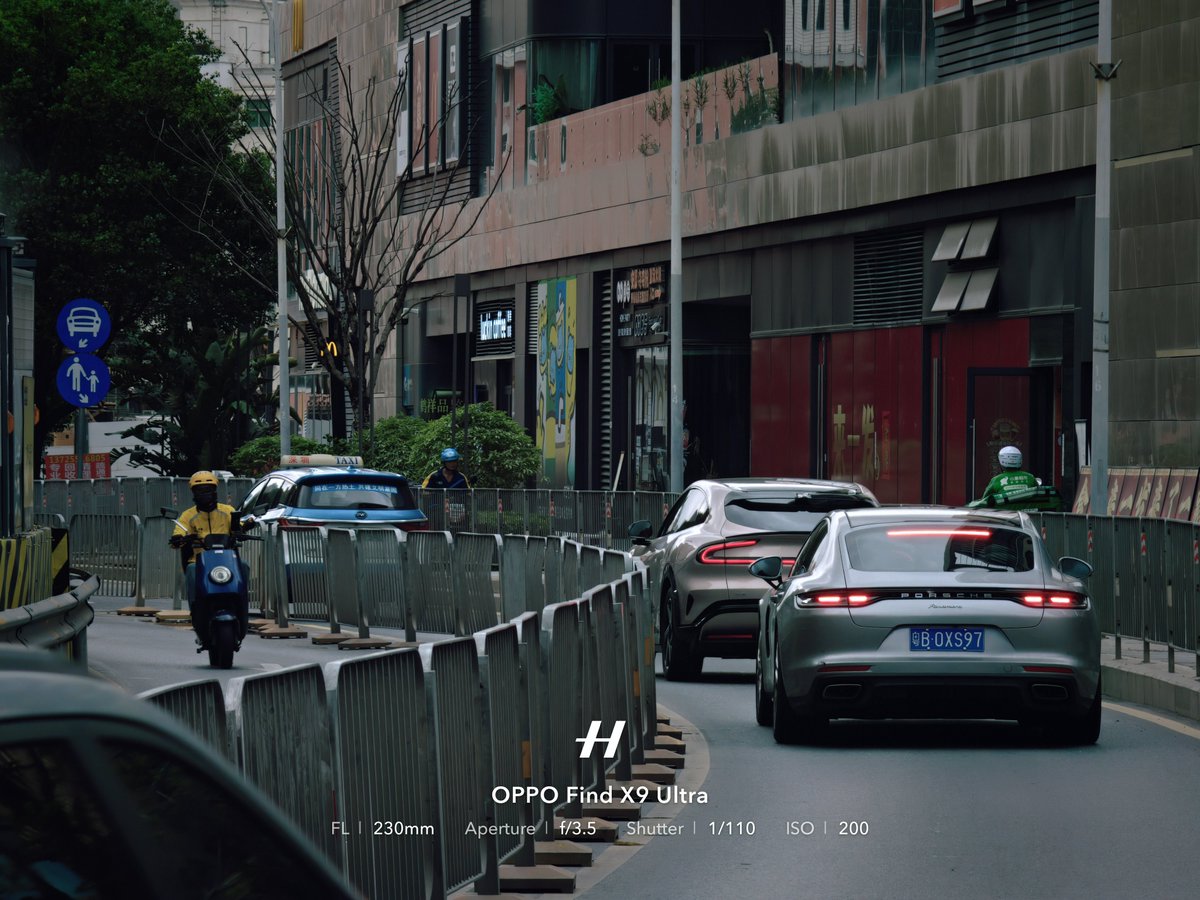 Frankforphones's tweet image. Oppo Find X9 Ultra 10x is fun!

Yes other phones zoom to that by crop but it's different 💯😍

Something for @behnke_lars
I do believe that's a Xiaomi in front 🤣

#oppofindx9ultra @oppo @OPPOIndia @OPPOJapan
#streetphotography #shotonsnapdragon