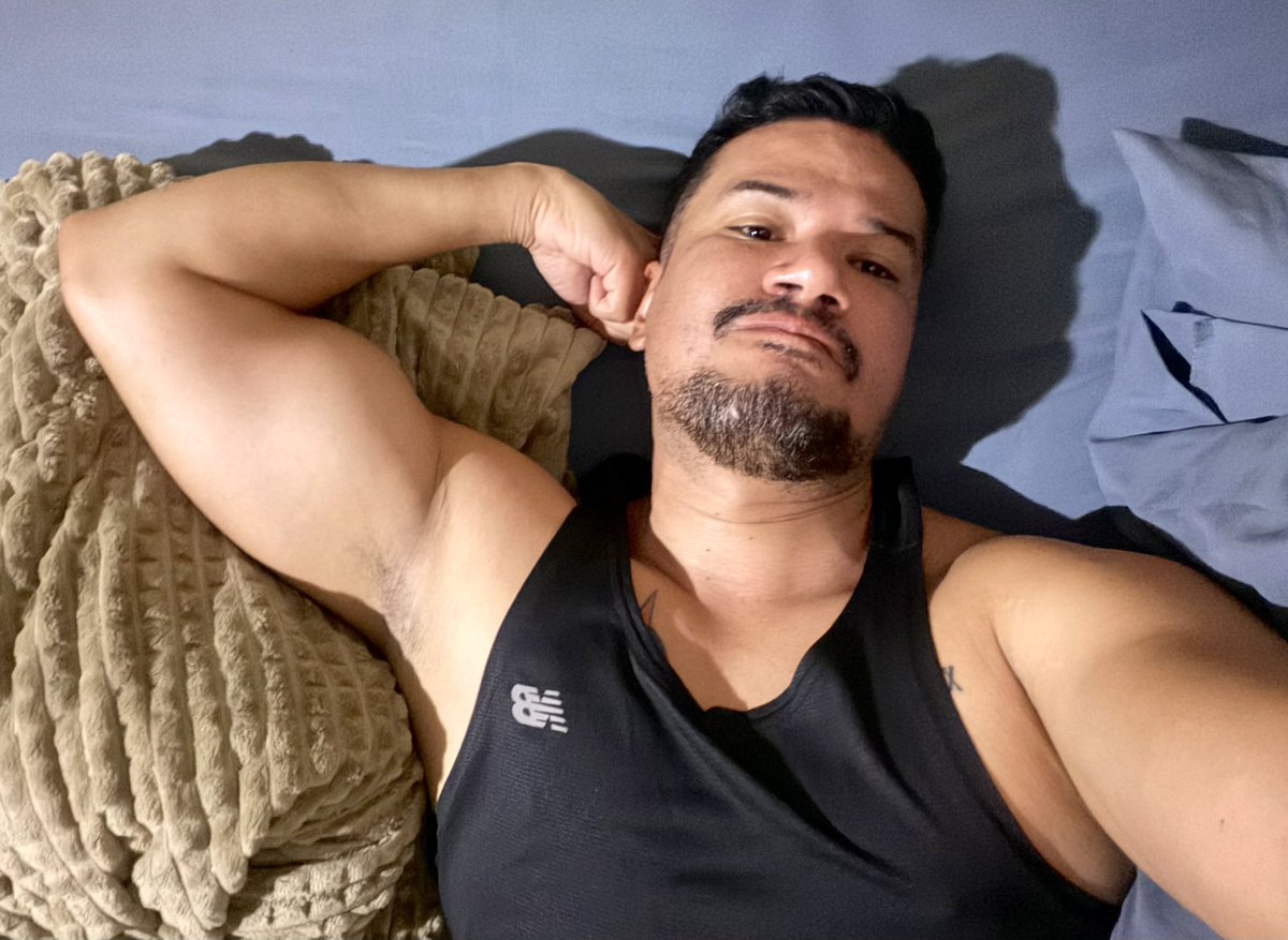 mehrndz503's tweet photo. 🐽 https://t.co/xaqo4t0HOe