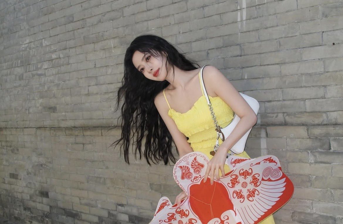 OnlyMengZiYi tweet media