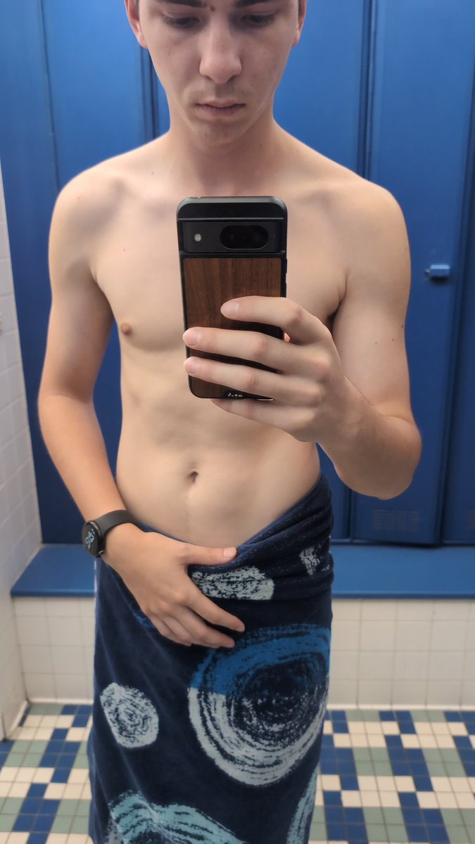 Ember321450's tweet photo. Obligatory post workout pic https://t.co/3hz6VXICeD