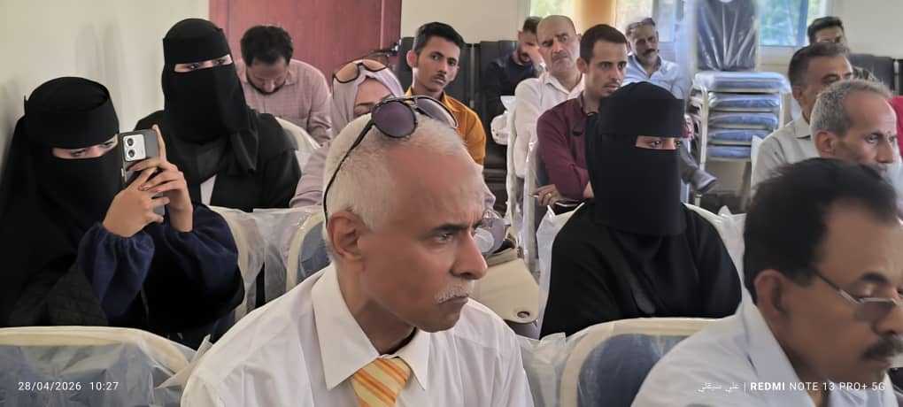 sjmsaden's tweet photo. في نقابة الصحفيين والإعلاميين الجنوبيين ..
الأمين العام للمبادرة الدبلوماسية الموازية للعملية السياسية يلقي محاضرة حول الإعلام في سياق القضية الوطنية الجنوبية بين تمثيل الواقع وإدارة الصراع.. https://t.co/i8pknkhQdg