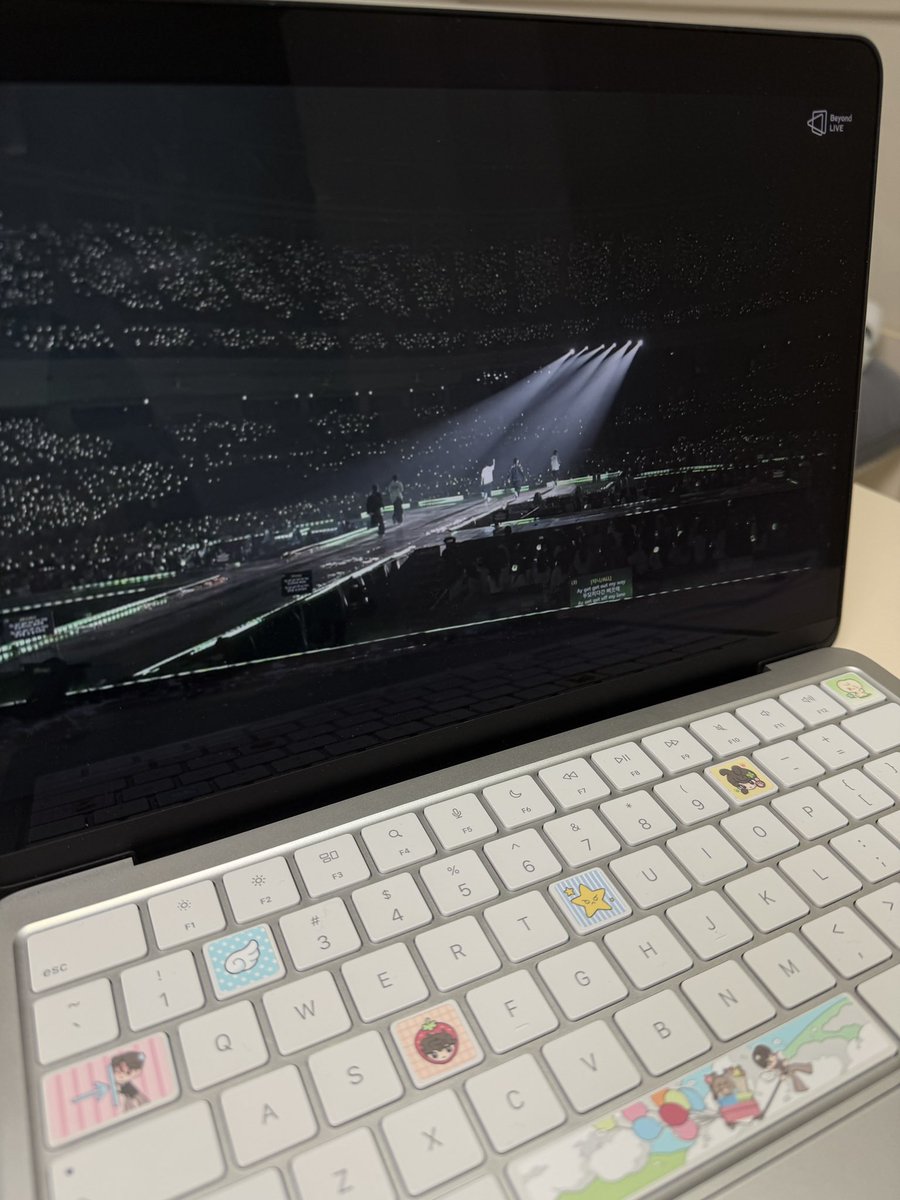 永遠 ; 영원 tweet media
