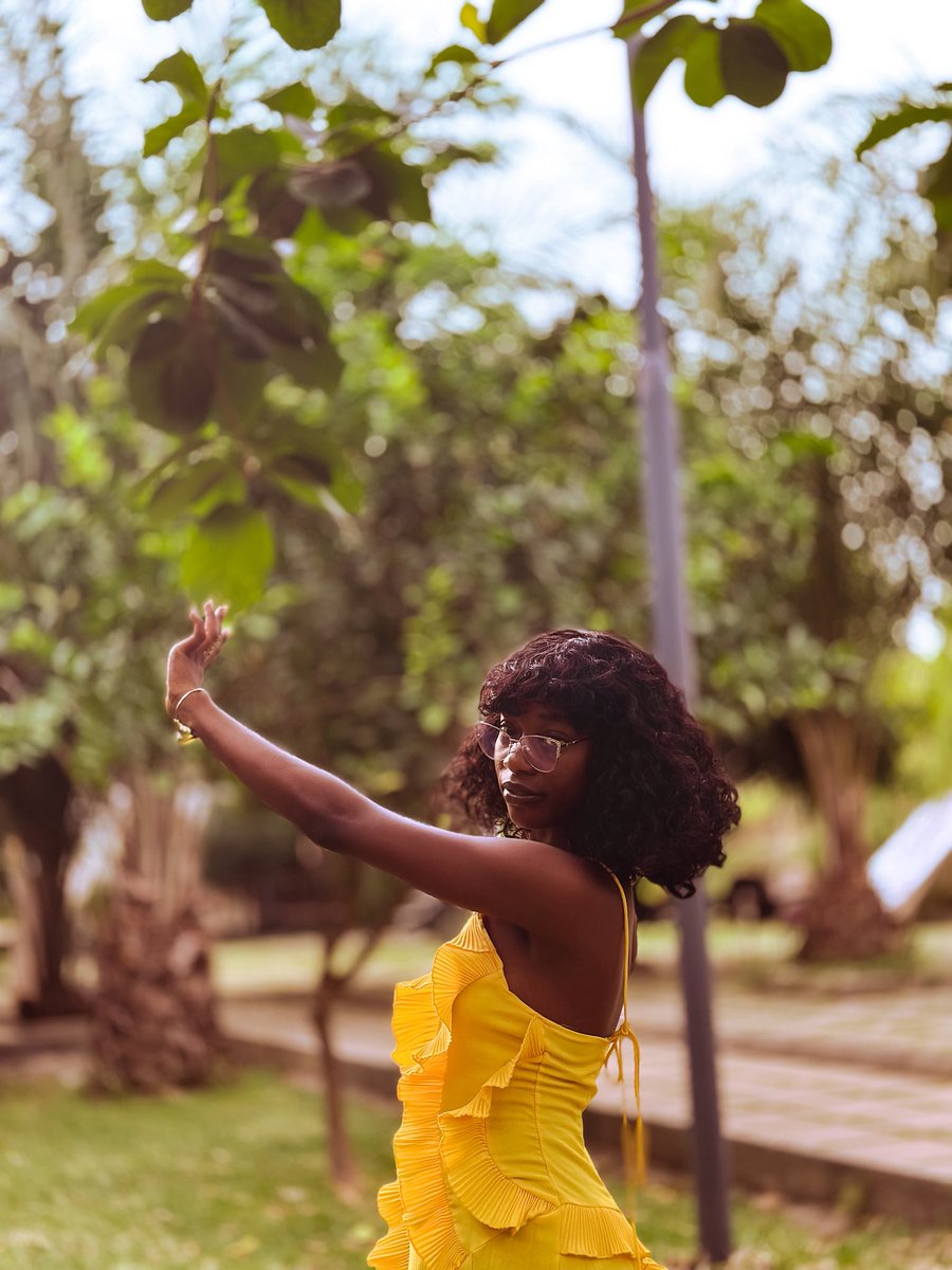flawlessshotit's tweet photo. I’m really feeling this yellow dress on a golden hour—This is Beautiful❤️, This is Elegant☀️, This is Flawless🦋✨. Would you wear something like this for a special outing? Let me know! Book us today for photoshoots 📸.
#outfitinspo #photography #portrait #outdooor #fyp https://t.co/G6gvsLhn38
