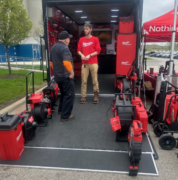 HerkowskiA's tweet image. Perfect day for a Milwaukee 10% Day 🔥

Great deals, strong turnout, and as always—Jimmy absolutely crushed the display.
#counterday #tooldemo #springishere #savings #hsareps