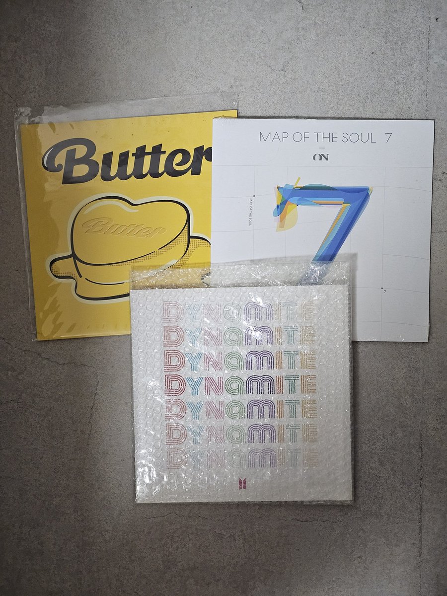 lightlimoa's tweet photo. 방탄 미개봉 LP 일괄 양도
BTS UNOPENED LP SELL
BUTTER, MAP OF THE SOUL 7, DYNAMITE

💟all set 3.0(delivery charge 0.4)

rm suga jimin 지민 태형 석진 진 정국 남준 슈가 윤기 v jin taehyung seokjin bangtan https://t.co/ay5ndp2iBf