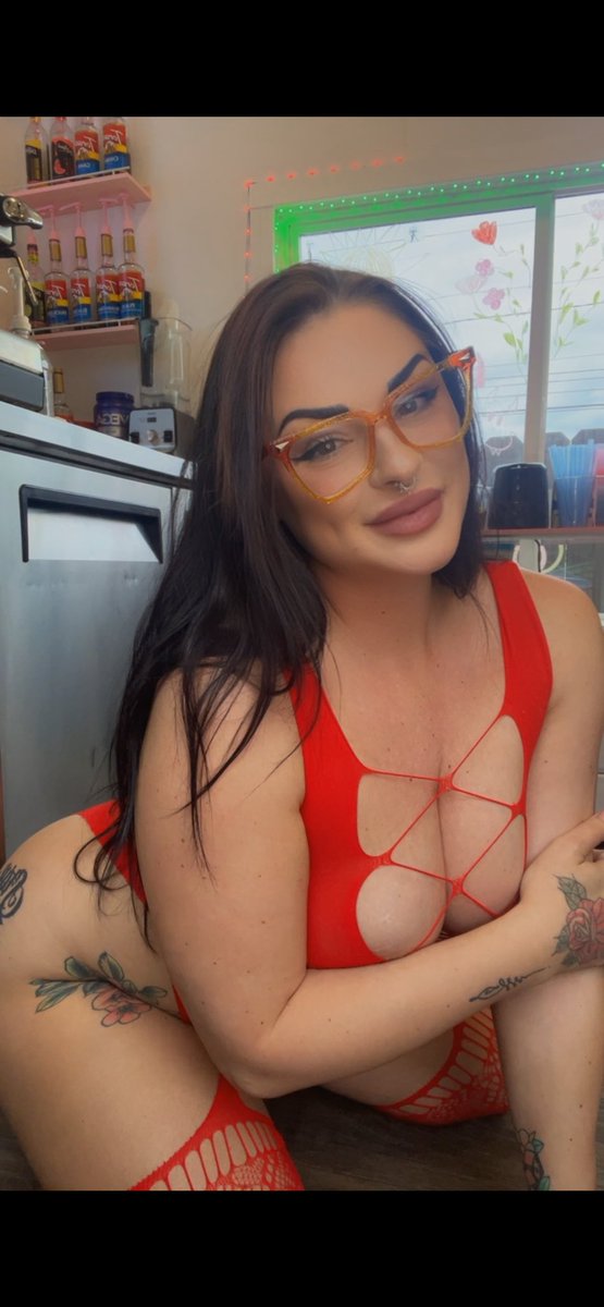 Ella tweet media