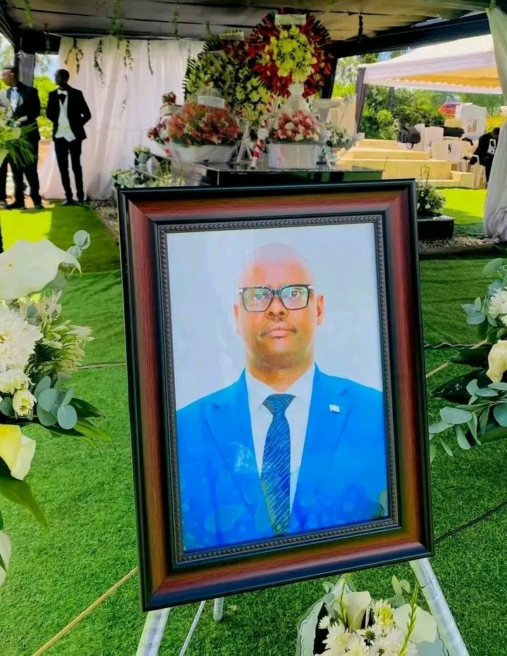 Iruhukire Amahoro Ministre #Gabby #Bugaga