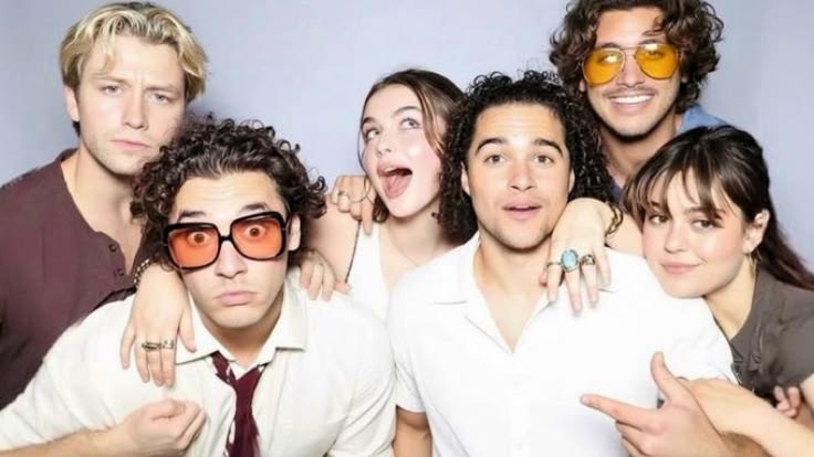 ʙɪᴀ; off campus era 🏒🔮 tweet media