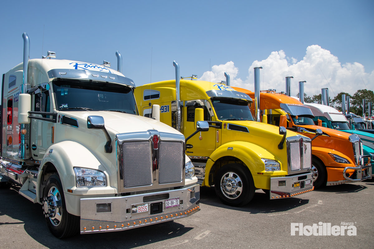 Flotillera's tweet image. Más detalles del Truck Fest: Gran Premio Mobil Delvac 2026. 

El evento que convocó a más de 10 mil aficionados de los tractocamiones y la velocidad.

#TeamFlotillera | #Trucks | #Mobil