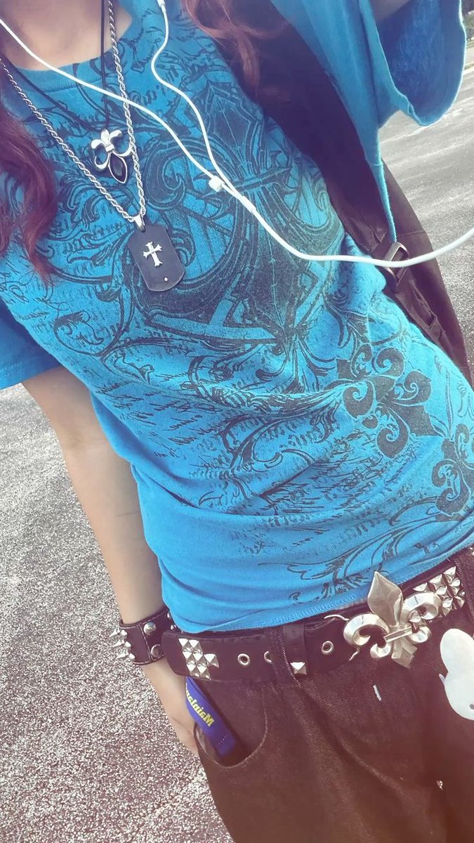 ⋆.˚✮ eksi ✮˚.⋆ tweet media