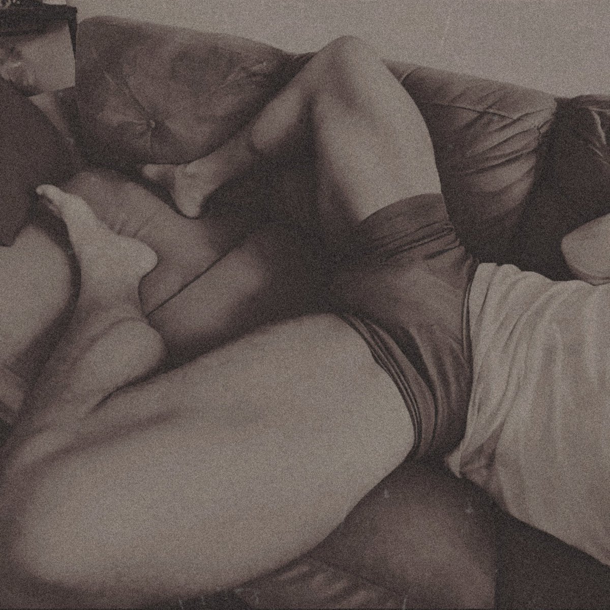 ᥫ ’ 𝓢𝑡𝑎𝑟𝑡 𝒶 𝓦𝑎𝑟 . . . tweet media