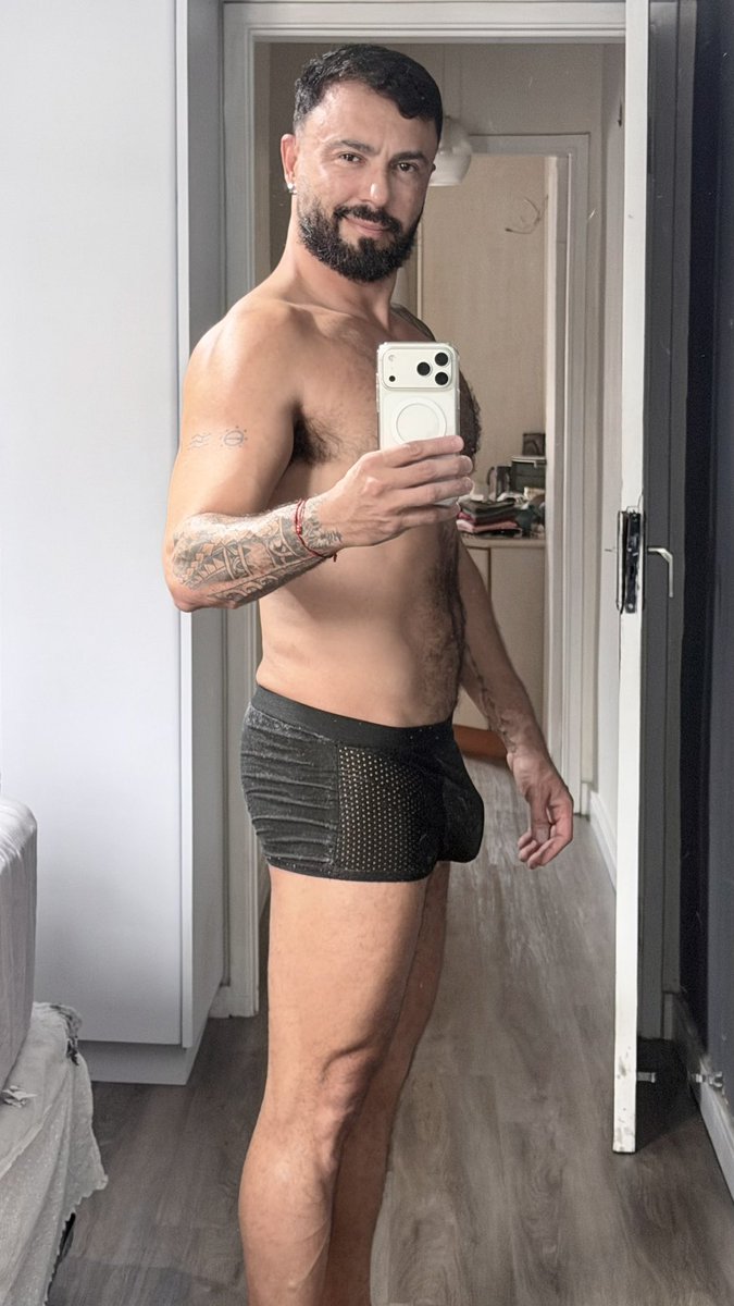 A curiosidade do gato tweet media