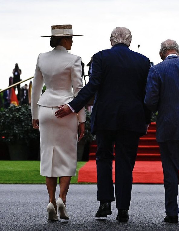 FLOTUS Report tweet media