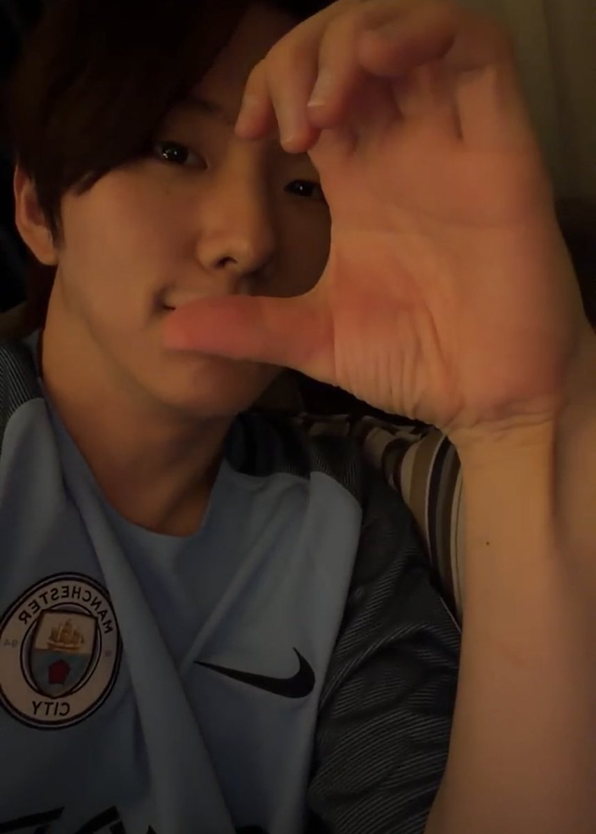 NnuoneE's tweet photo. 260427 몬스타엑스 bubble LIVE capture
#몬스타엑스 #기현 
https://t.co/Zn3NwNUgYr https://t.co/J2JWnmK9yI