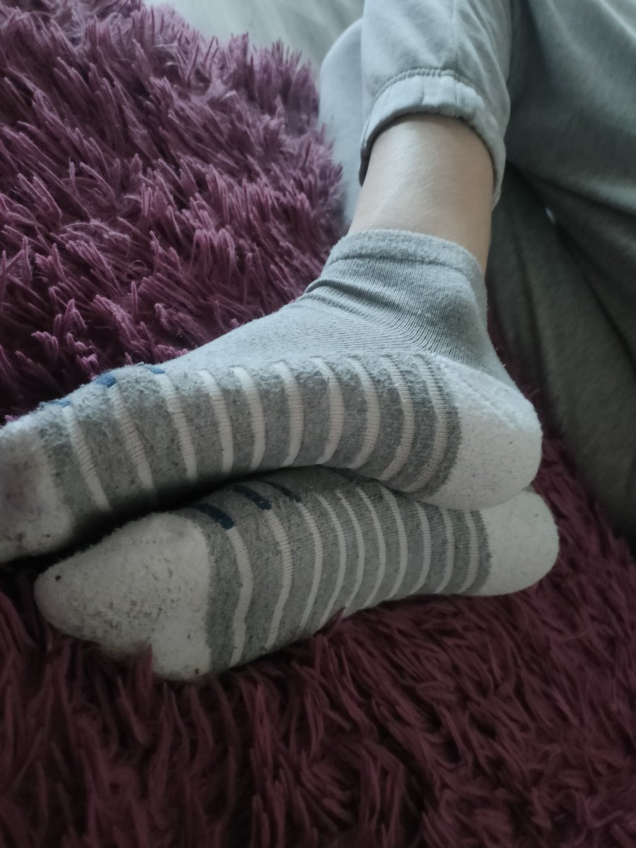 AnetRaspberry's tweet photo. These striped socks after a full day… warm, soft and begging for attention 
Ready to get lost in this purple fluff with my feet

#StripedSocks #GraySocks #FeetInSocks #SockTease #Fetish #HighSocks #CozyFeet #RelaxingFeet #GoddessFeet https://t.co/yAJgbCkTqg