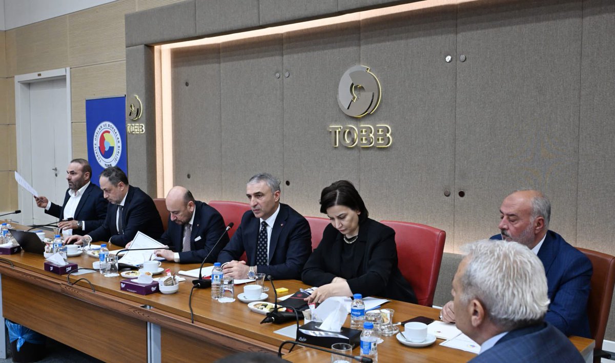 Leventakdgn's tweet photo. TOBB Türkiye İnşaat Müteahhitleri Meclisi toplantımızı; Meclis Başkanımız aynı zamanda İMKON Genel Başkanımız Sn. @TelliogluTahir, Çevre, Şehircilik ve İklim Değişikliği Bakanlığı Bürokratları ve Dernek başkanı arkadaşlarımla gerçekleştirdik. Sektörümüze hayırlı olsun.🙏 https://t.co/h7JpmxG6Rn