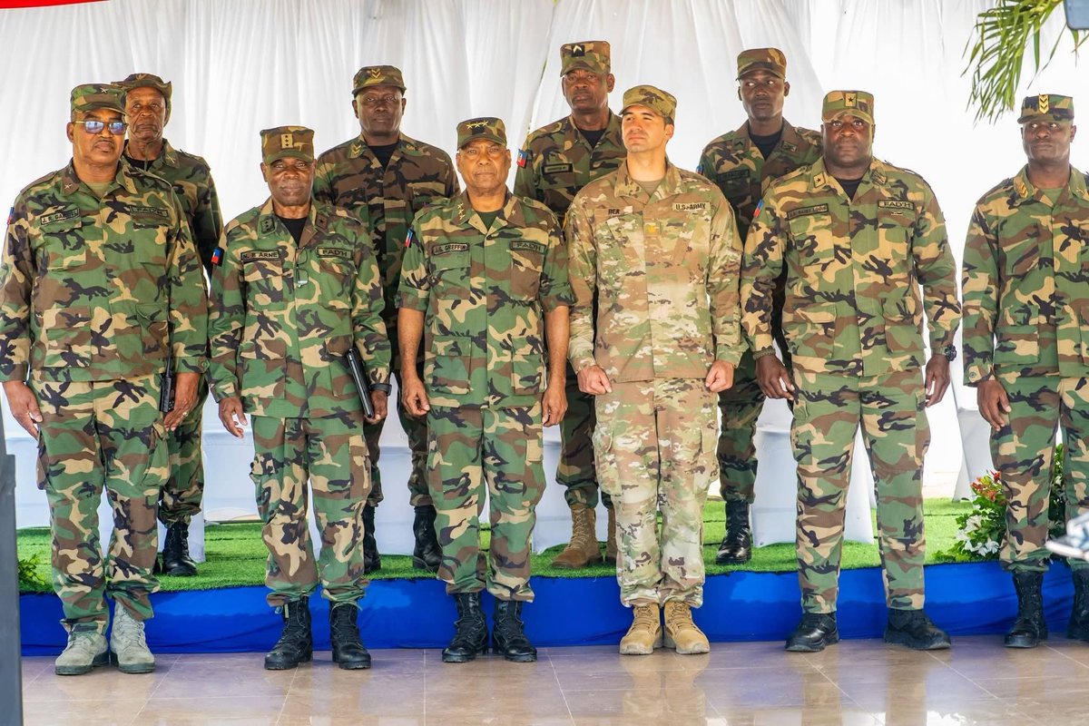 SupportFAdH's tweet image. Approve lethal military aid AND training for the Armed Forces of #Haiti 🇭🇹🇺🇲
@MDefenseHT @USEmbassyHaiti @DeptofWar @StateDept @WHAAsstSecty