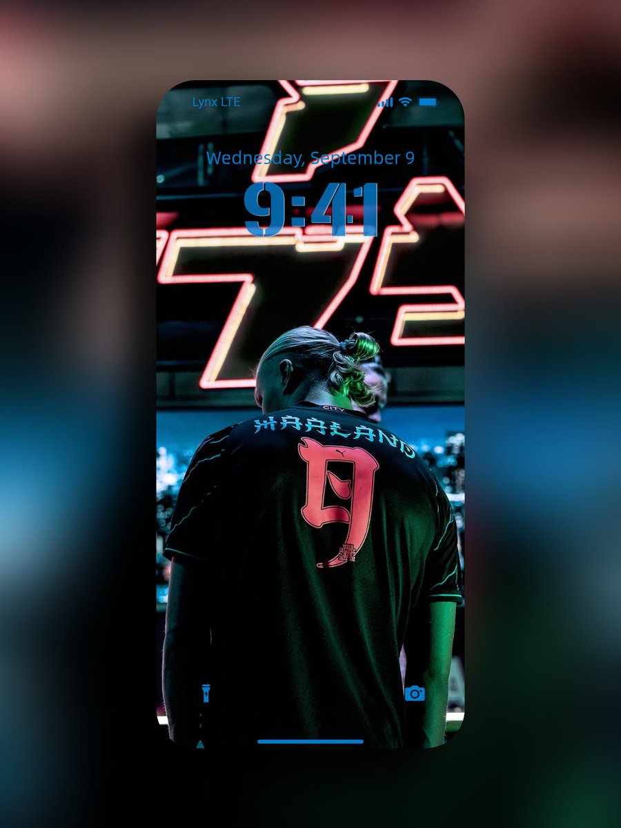 lynxchizzy's tweet image. Let's see your wallpaper here's mine 
#Football #iOS