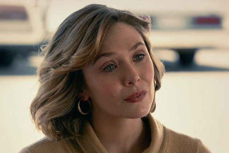thelizzieaholic's tweet photo. It's safe to say that this is the most attractive woman ever seen on television. https://t.co/DQSfzY1YN6