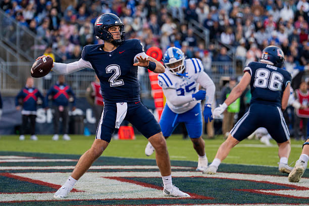 HuskyPros's tweet photo. BREAKING: Joe Fagnano has signed a 3-year deal with the Baltimore Ravens per @RapSheet 

Fagnano was invited to Ravens mini camp on Sunday https://t.co/aiZ34NFnvY