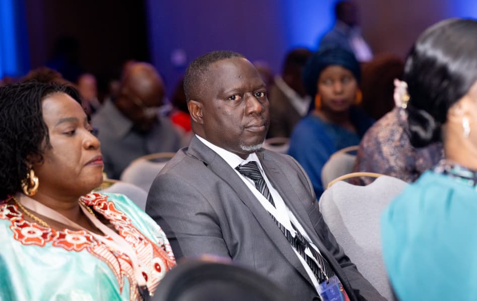 MinisterEDU_NC's tweet photo. 📸 RÉSUMÉ EN IMAGES | PANEL 4
Financement stratégique de la recherche et de l’éducation

💻 Augustin Kibassa ( @econonumerique)
🚀 Innovation et souveraineté numérique :
• Présentation du Data Center national pour renforcer la souveraineté numérique
• Élaboration d’une Stratégie nationale de l’intelligence artificielle (IA) en collaboration avec plusieurs institutions, dont le MINEDUNC, en prenant en compte des enjeux éthiques et des réalités congolaises
• Développement d’incubateurs pour soutenir l’innovation
• Défi majeur : le financement de la recherche et des start-up

🌍 Isaias Barreto da Rosa (@UNESCOKinshasa)
🎓 Renforcement du système de recherche :
• Salutation de l’engagement du Gouvernement en faveur de l’éducation et de la recherche
• Promotion des centres de recherche et des sciences ouvertes
• Facilitation de l’accès des chercheurs aux ressources scientifiques
• Appui à la gouvernance et à la structuration du système national de recherche et d’innovation

#MINEDUNC #EducationRDC #TransformationNumerique #FinancementDurable #SegmentPolitique #AvenirDeLEducation