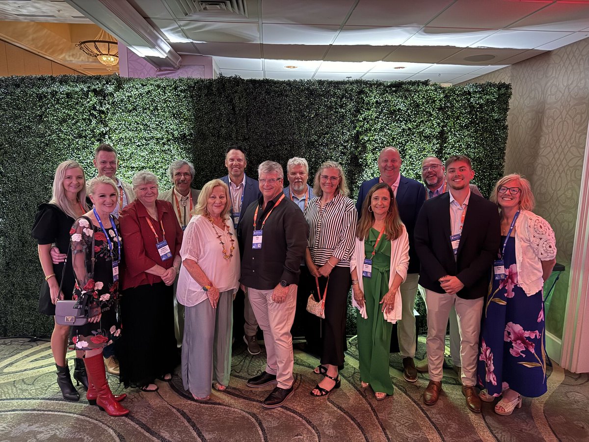 InsureDotAg's tweet photo. Great weekend at the @Zurich_Classic in NOLA. Our CEO @aburdock connected with @RCIScrop and crop agents from across the country — the kind of conversations that move this industry forward.
#CropInsurance #Agriculture #InsureAg https://t.co/U3MqGRR056