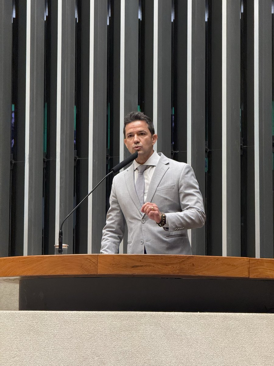 Pronunciamento impecável do Secretário ⁦<a href="/moreira_uallace/">Uallace Moreira</a>⁩ no evento dos 50 Anos da Abraciclo na Câmara dos Deputados! 
Políticas Públicas do governo do presidente Lula gerando resultados recordes para o segmento da indústria de duas rodas!