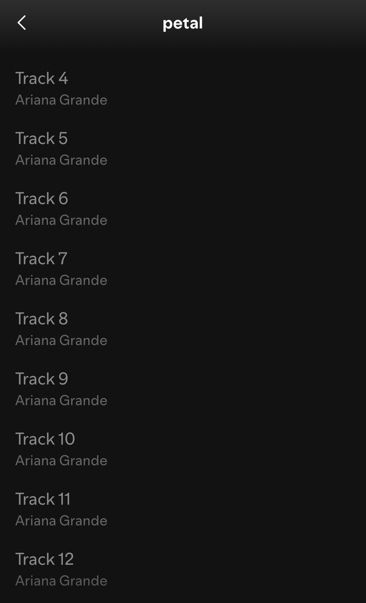 moonlightsofii's tweet photo. OMG SON 12 CANCIONES https://t.co/rGFbHBiGyS