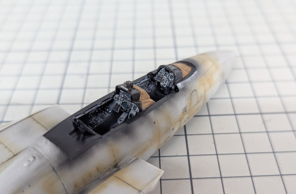 rexchen947's tweet image. Some new progress update 
Cockpit section almost complete,
And to my surprise, acrylic-based hobby colors are better than my expectation
#scalemodels