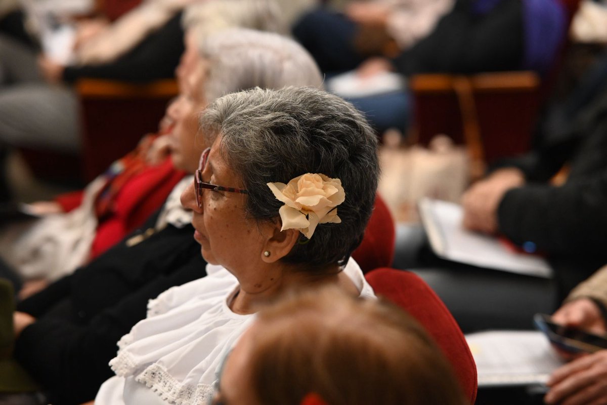 vinculacioncba's tweet photo. Se realizó la 1ra. Sesión Plenaria 2026 del Consejo Provincial de #PersonasMayores en la Legislatura Histórica. Fue un espacio de participación y trabajo conjunto para escuchar, compartir miradas y avanzar en una agenda con protagonismo de este sector de la comunidad. https://t.co/7Xw1fZ4bAu