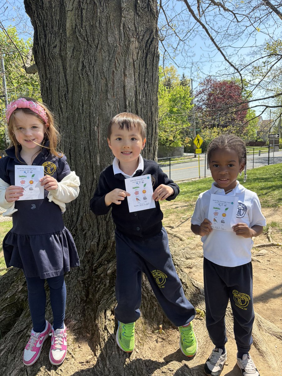msbarbezat_ics's tweet image. We ended our nature celebrations last week with a nature walk and scavenger hunt! #EarthDay #ArborDay #Spring