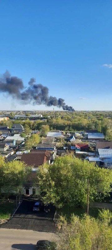 NOELreports's tweet image. A fuel tank is reportedly on fire in Orenburg, Russia. #Russia